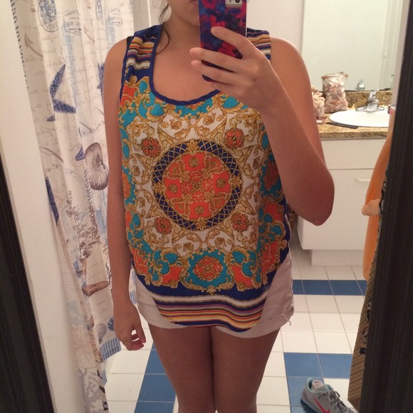 Beautiful printed tank top - Picture 2 of 3