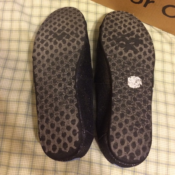 Toms - Picture 4 of 4