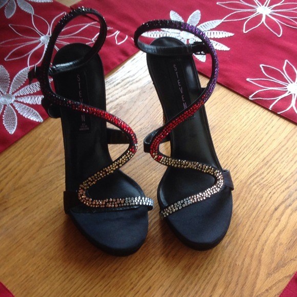 STEVE MADDEN / HOST PICK @Liz 3 12/7/14
