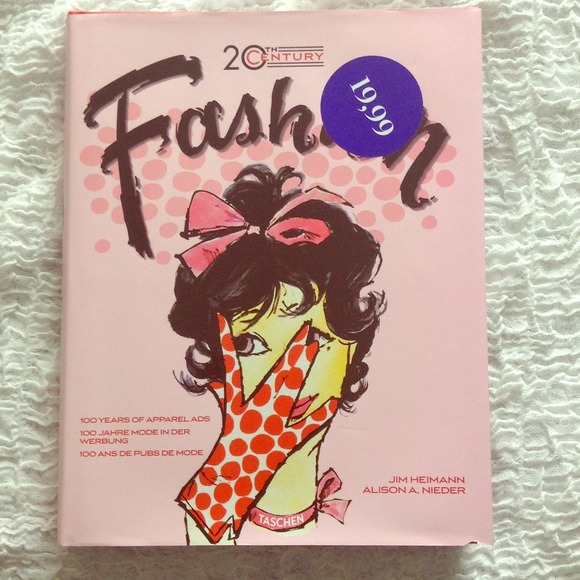 Fabulous Fashion book from the 20th century. 📖👗