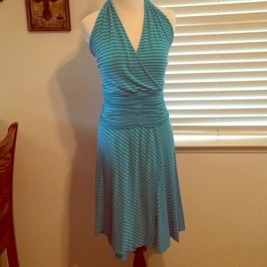 Ella Moss Dress! Figure flattering!