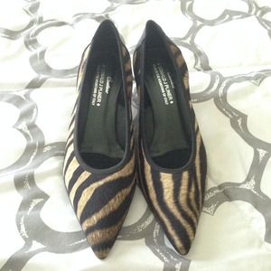 🚩🚩😙DONALD J PLINER Gorgeous Animal Print Heels