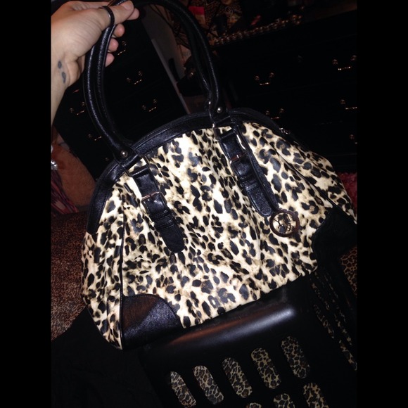 Biggg cheetah bag