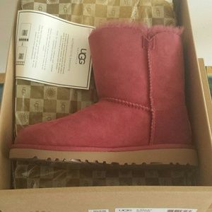 Bundle Ugg bailey button boots plum and black