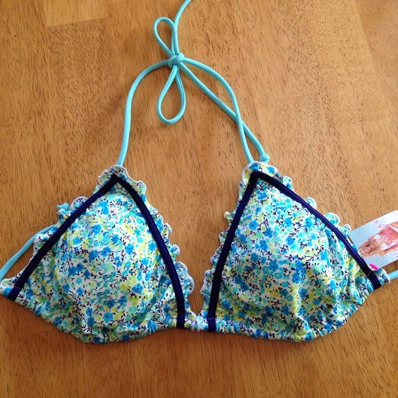 A beautiful top from Victoria's Secret SOLD