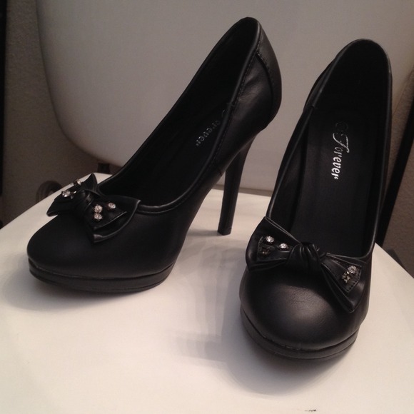 all black high heels size 8