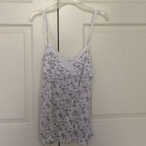 feminine v-neck white, flowery tanktop