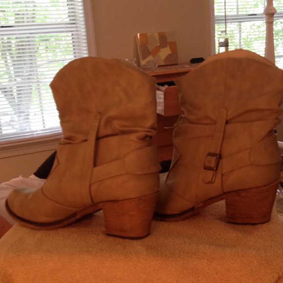 Short tope boots