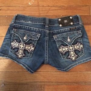 Size 28 MissMe shorts