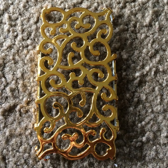 Gold iPhone 4/4s case - Picture 1 of 2