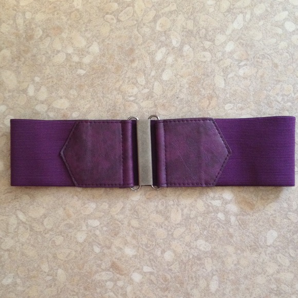 Purple, elastic, high-waist belt