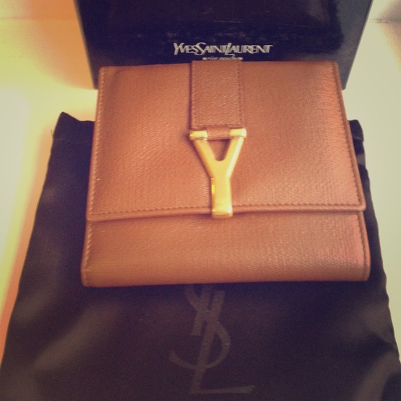 Yves Saint Laurent Clutches & Wallets - 💯%YSL leather wallet