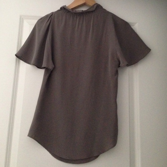 ***SOLD BUNDLED***Silk blouse from Aritzia - Picture 2 of 2