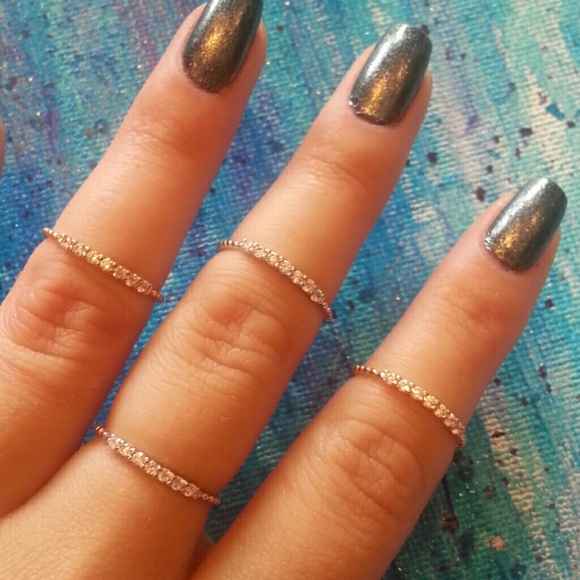 Jewelry - Silver and rose gold diamond rings