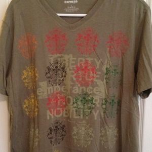 Men's Express graphic tshirt, size L