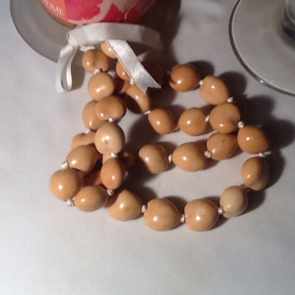 Kukui Nut Lei Hawaiian Necklace - Picture 2 of 4