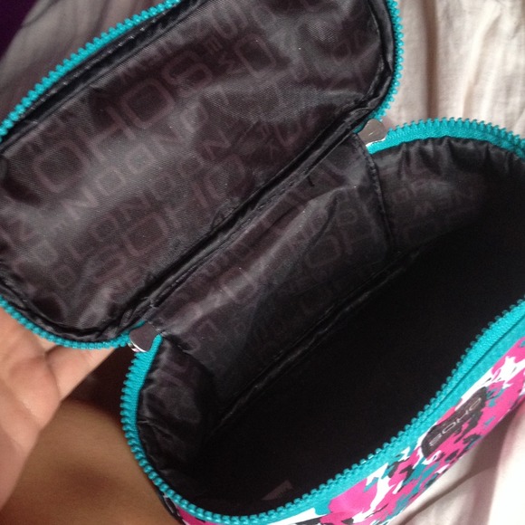 Makeup bag - Picture 3 of 4