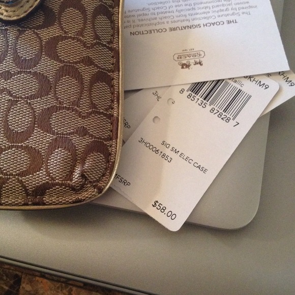 SOLD🚫NWT 💯% authentic coach phone case black - Picture 3 of 4