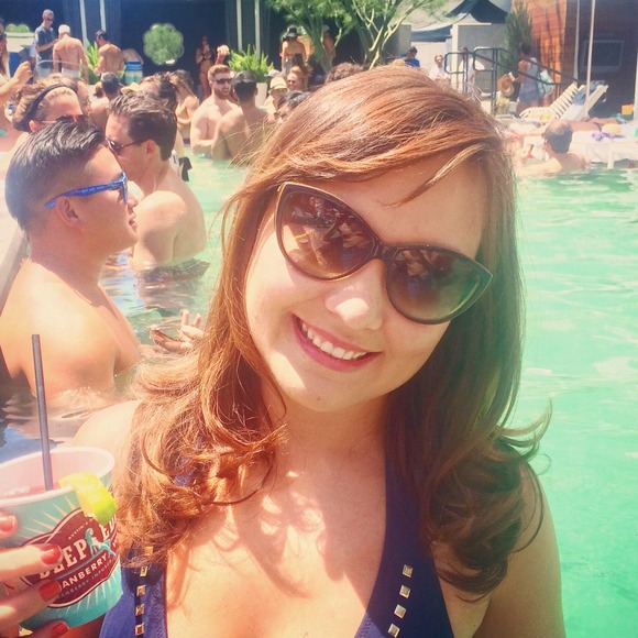 Alexander McQueen Cat-Eye Sunglasses - Picture 3 of 3