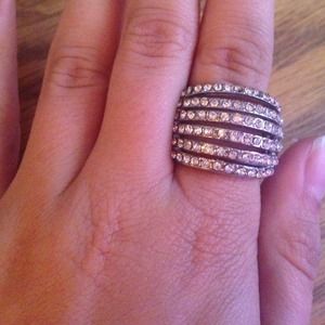 🎉HOST PICK!! 🎉🎈Ring!!