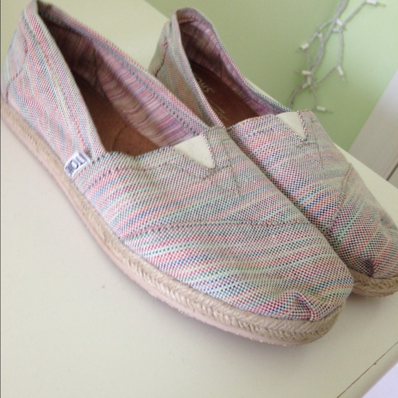 Authentic TOMS