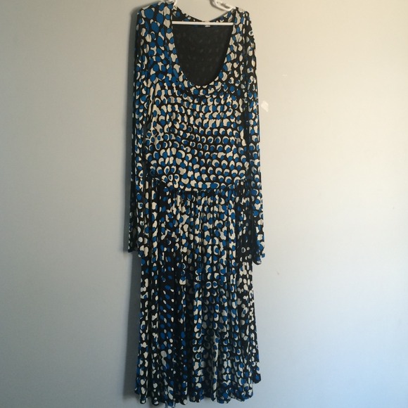 Long sleeve Black white and Blue patterned Dress