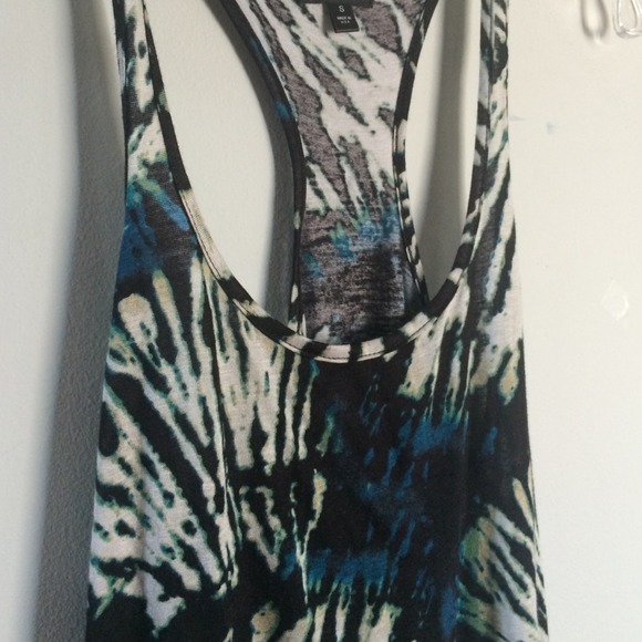 Patterned Tanktop - Picture 2 of 4