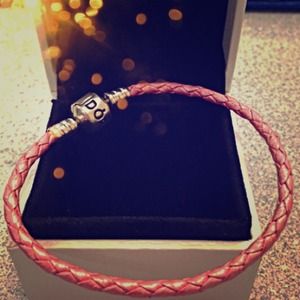 Pandora Bracelet 💕🎀💞