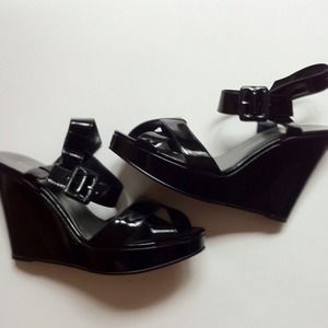 Nine West patent leather wedges