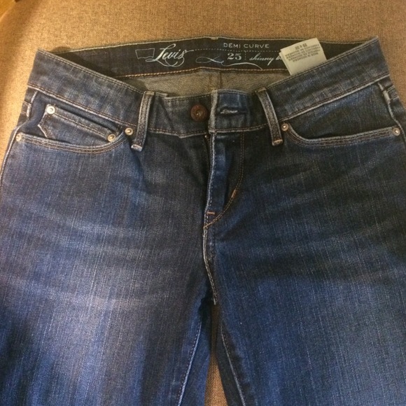 Levi's Jeans - Picture 1 of 3
