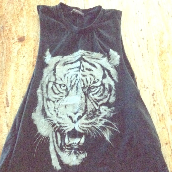 Brandy Melville Tiger Top tank