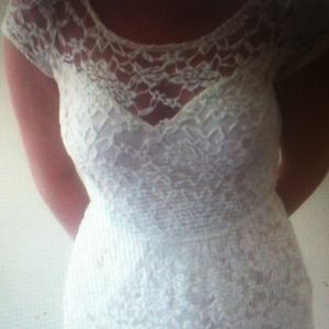lace detailed dress