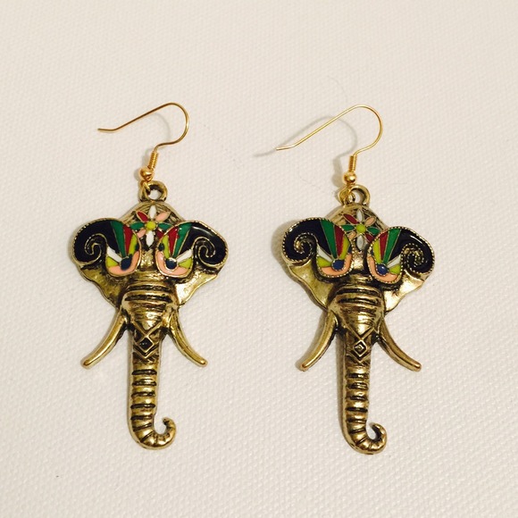 BRAND NEW ELEPHANT EARRINGS