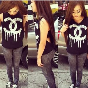 Chanel dripped tank top