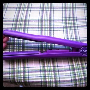 ISO professional straightener