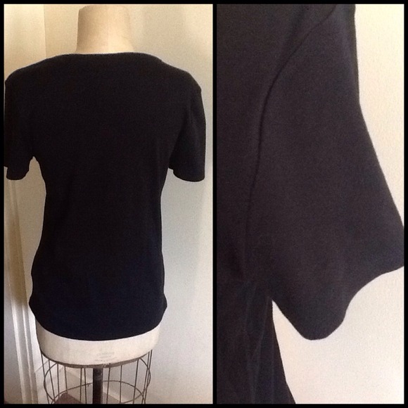 🌺HOST PICK🌺100% Organic Cotton Peace Sign Shirt - Picture 3 of 4