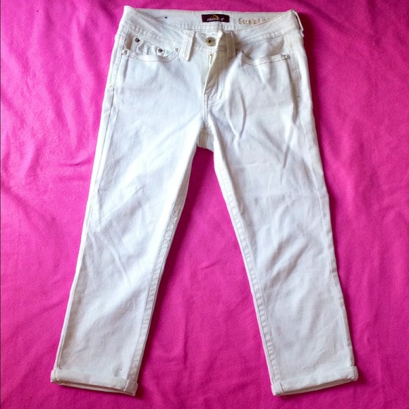 White jean capris