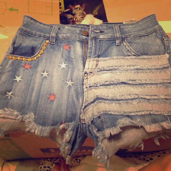 AMERICAN FLAG HIGH WAISTED GUESS.