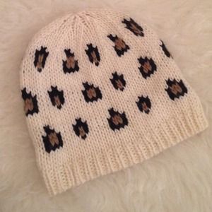 Cheetah Print Hat Brand New never worn💋