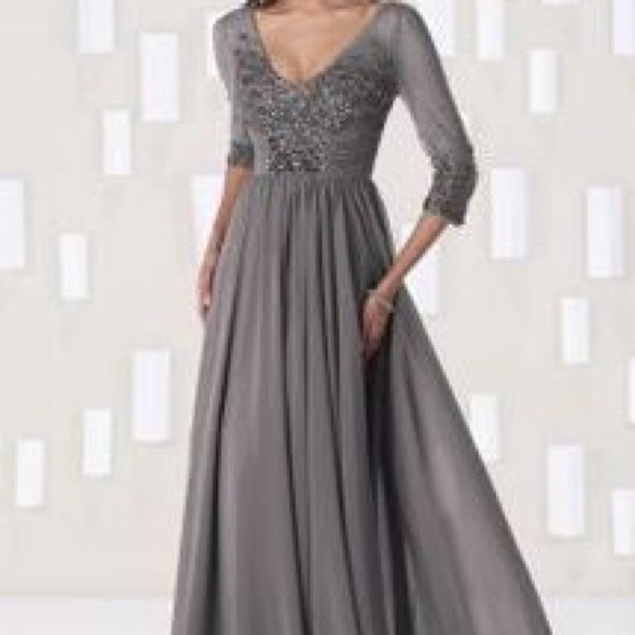 NEW NEVER BEEN WORN Evening gown