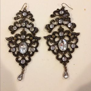 Super cute chandelier earrings from bebe