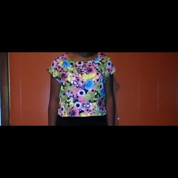 Floral H&M top - Picture 1 of 2
