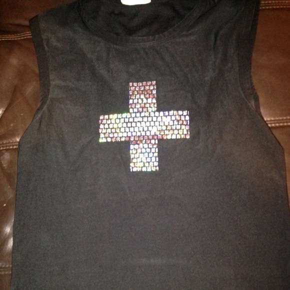 Cross top - Picture 1 of 1