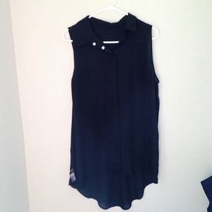 High low black tank.