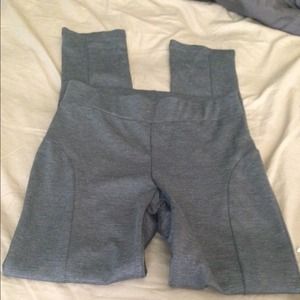 🌟SOLD🌟BNWOT Grey leggings