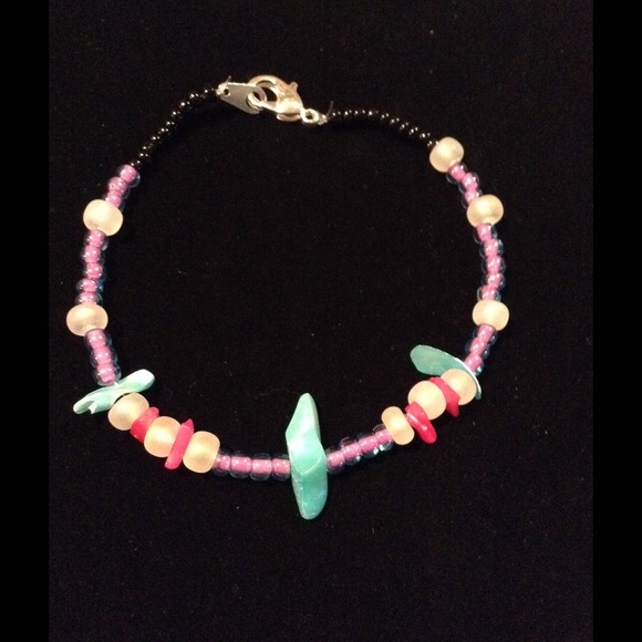 A homemade beaded bracelet👉REDUCED👈
