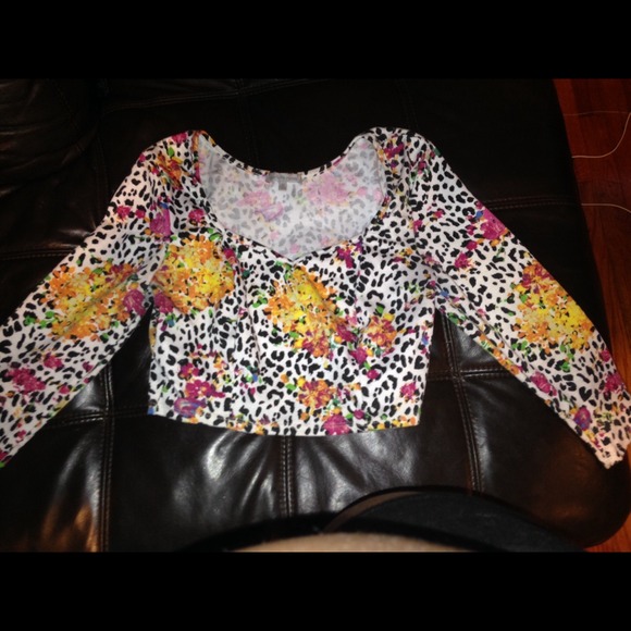 Multicolor Floral Crop Top - Picture 1 of 2
