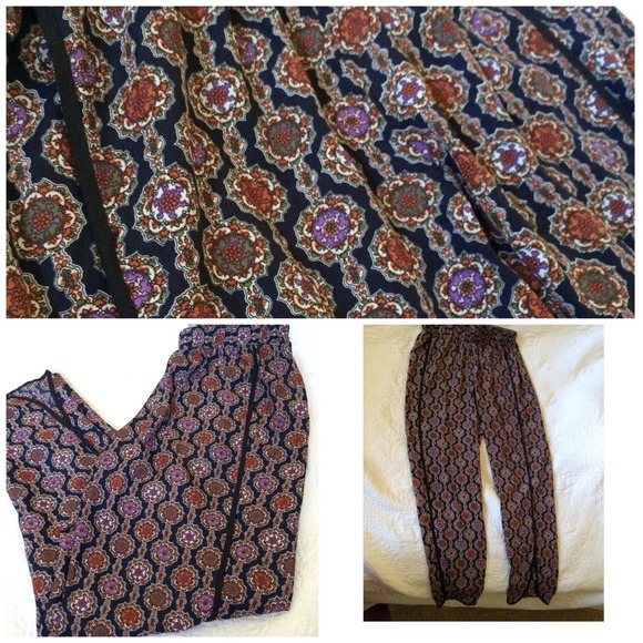 Trendy Print Pants.