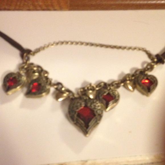 ✨SOLD Cute dangling hearts necklace✨ - Picture 2 of 3