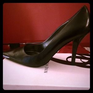 Nine West pump.